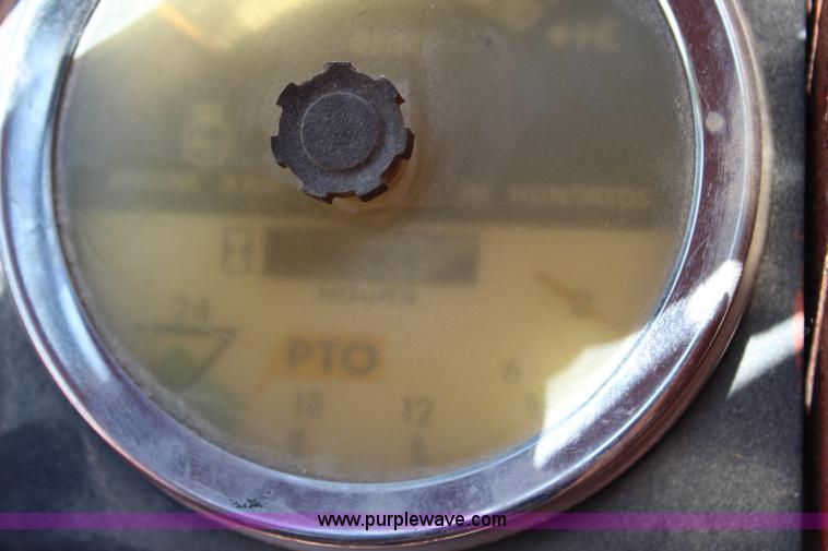 image for item J5870 1965 International 806 Wheatland tractor