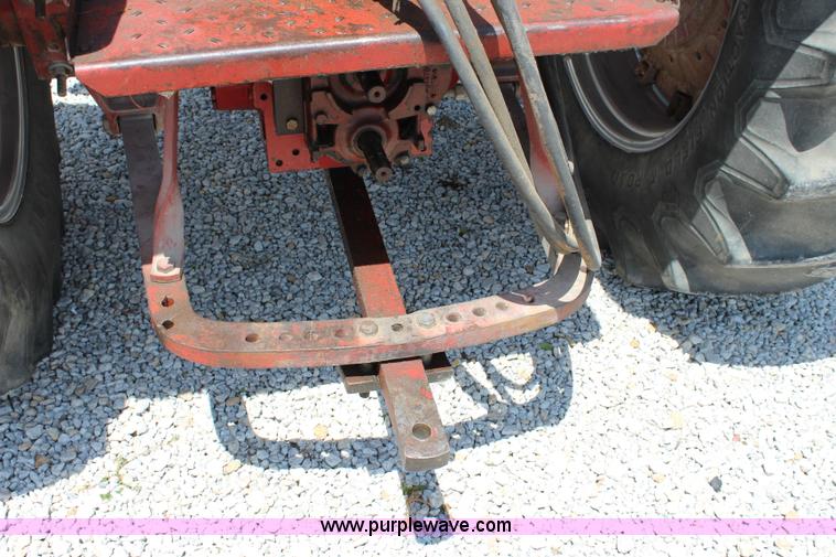 image for item J5870 1965 International 806 Wheatland tractor