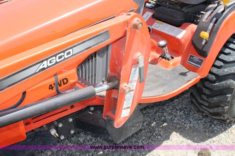 image for item J5871 2005 AGCO ST22A MFWD tractor