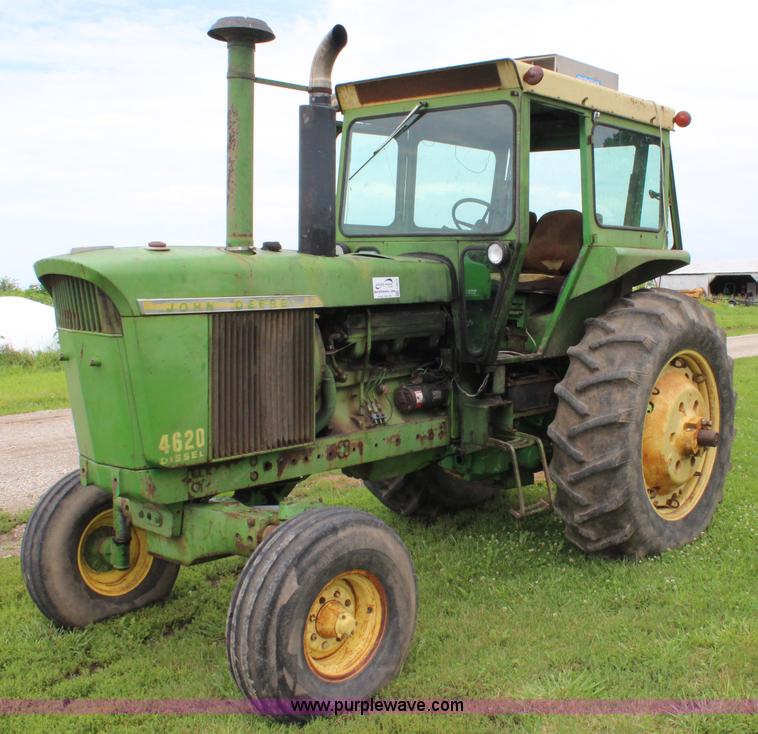 image for item J5874 1972 John Deere 4620 tractor