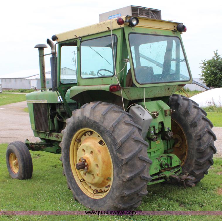 image for item J5874 1972 John Deere 4620 tractor