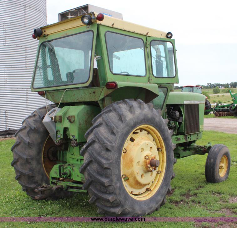 image for item J5874 1972 John Deere 4620 tractor