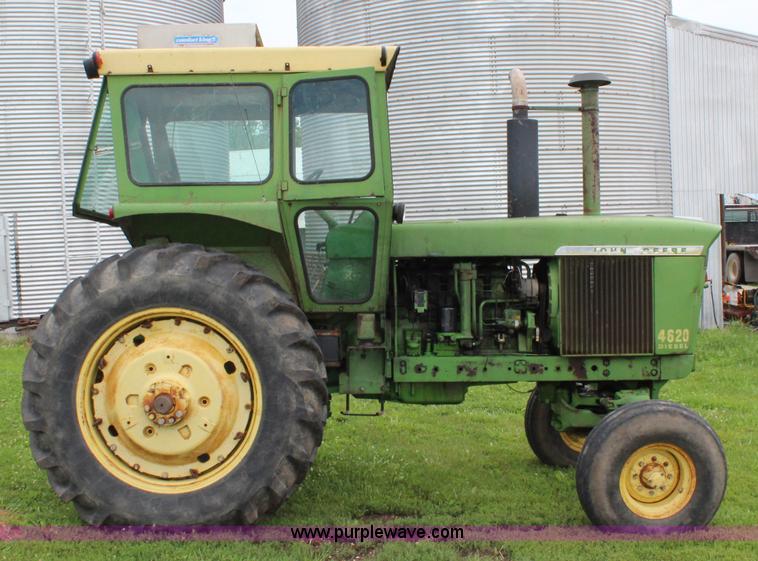 image for item J5874 1972 John Deere 4620 tractor