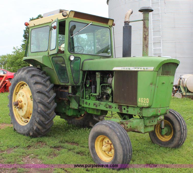 image for item J5874 1972 John Deere 4620 tractor