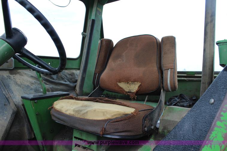 image for item J5874 1972 John Deere 4620 tractor