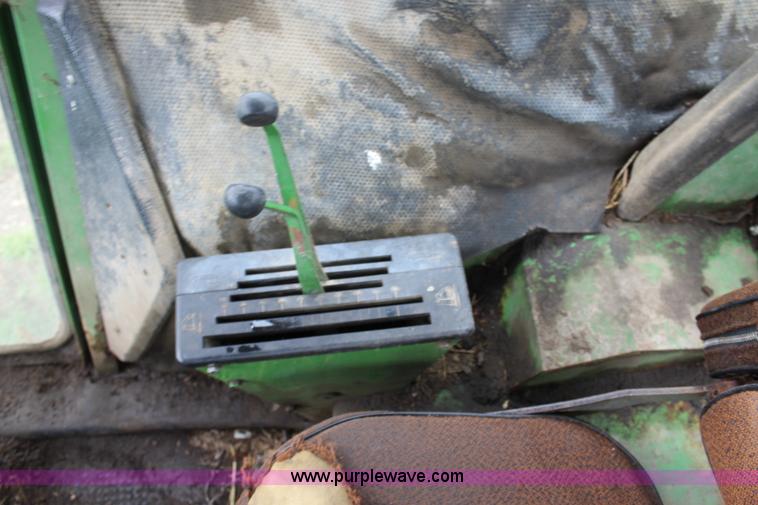 image for item J5874 1972 John Deere 4620 tractor