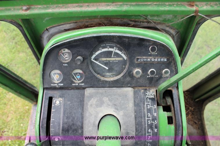 image for item J5874 1972 John Deere 4620 tractor