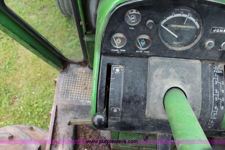 image for item J5874 1972 John Deere 4620 tractor