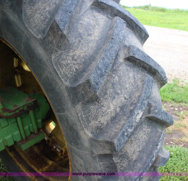 image for item J5874 1972 John Deere 4620 tractor