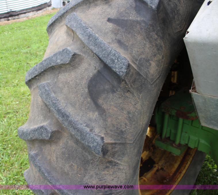 image for item J5874 1972 John Deere 4620 tractor