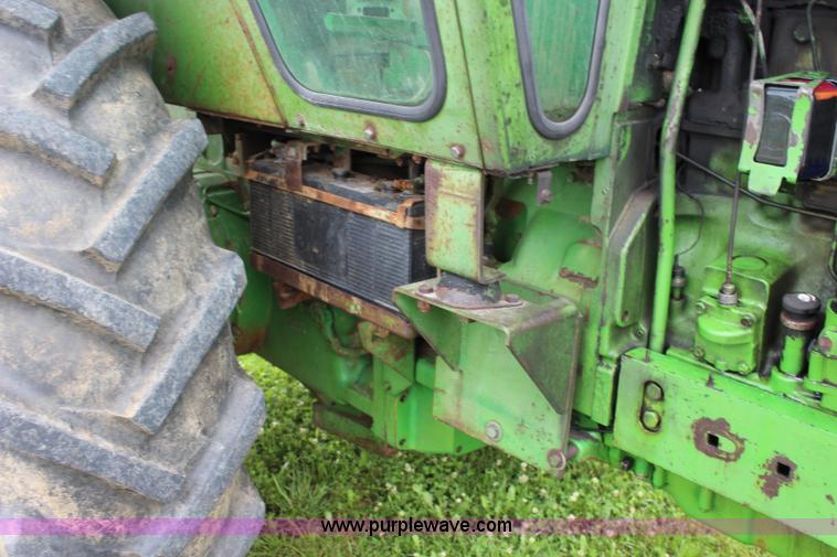 image for item J5874 1972 John Deere 4620 tractor