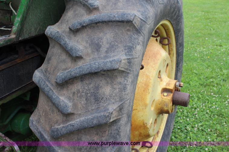 image for item J5874 1972 John Deere 4620 tractor
