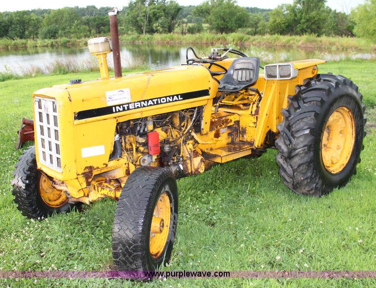image for item J5883 International I2500B tractor