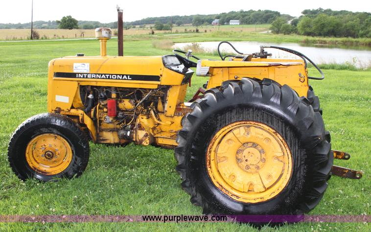 image for item J5883 International I2500B tractor