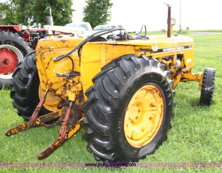 image for item J5883 International I2500B tractor