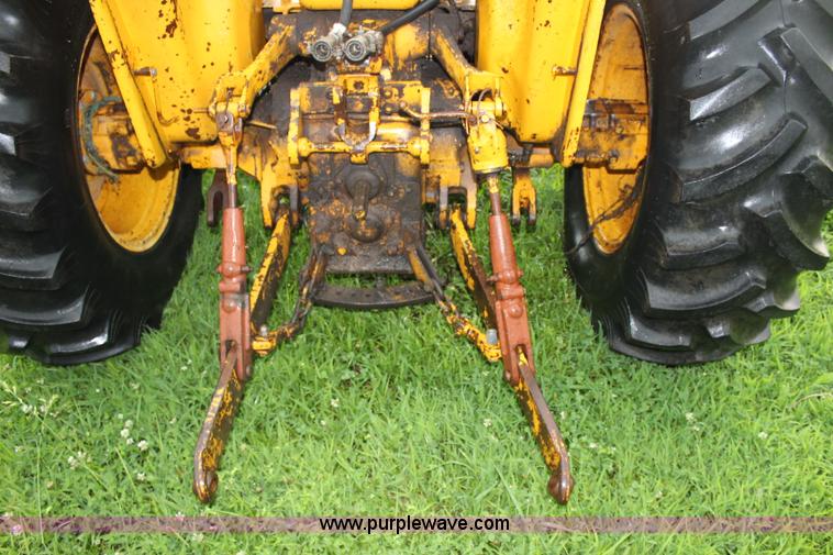 image for item J5883 International I2500B tractor