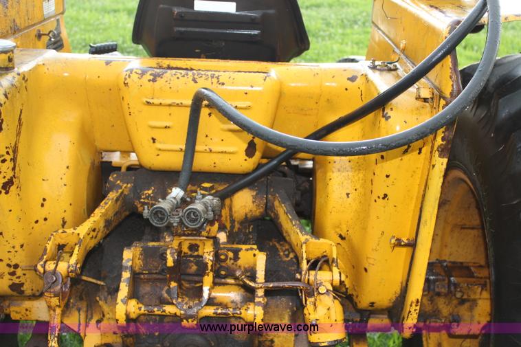 image for item J5883 International I2500B tractor