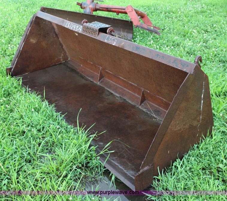 image for item J5884 86"W bucket