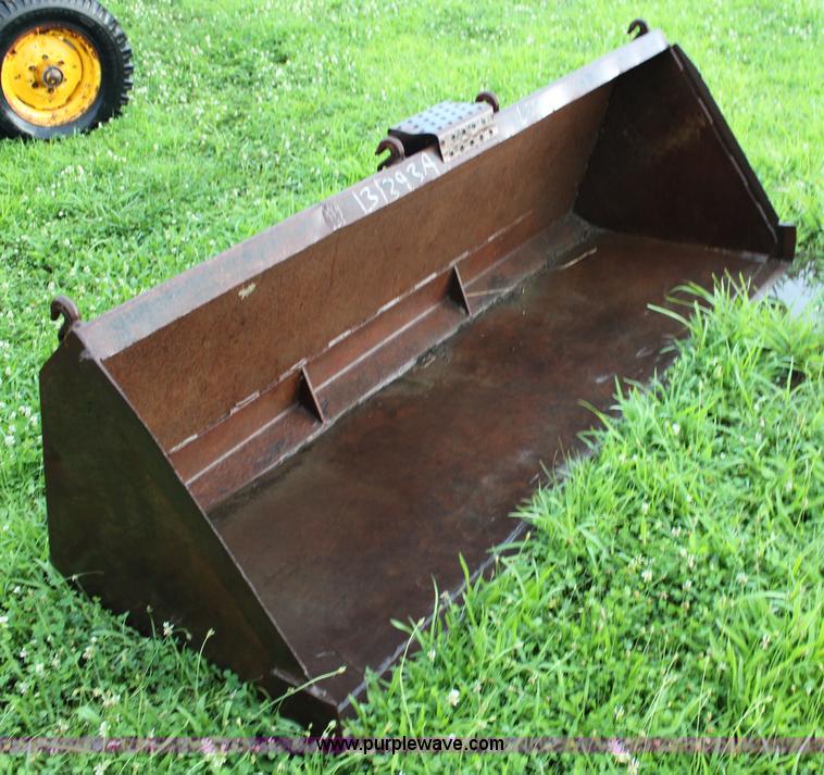 image for item J5884 86"W bucket