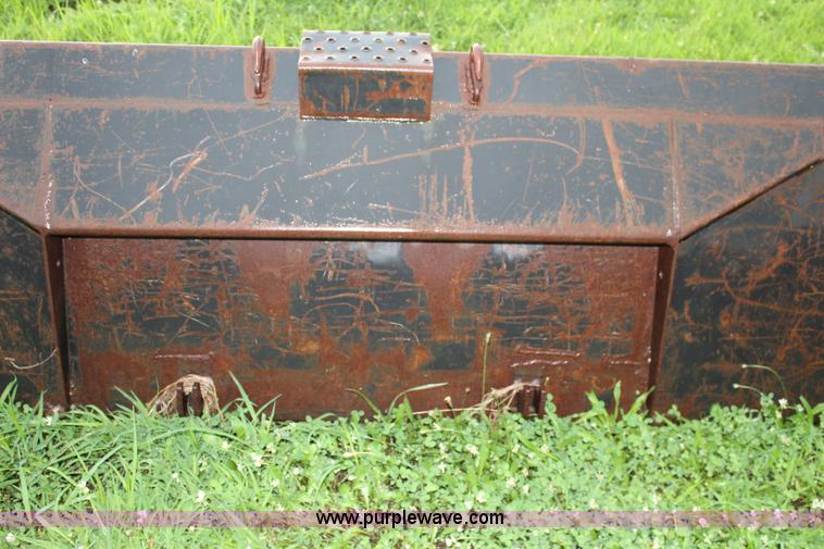 image for item J5884 86"W bucket