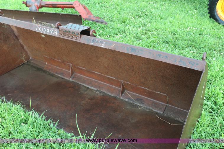 image for item J5884 86"W bucket