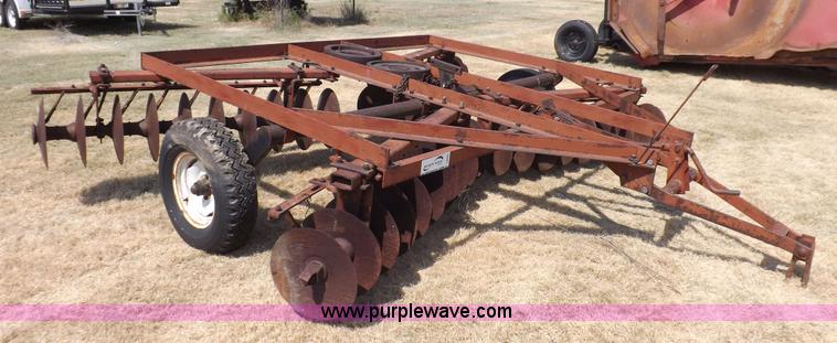 image for item J6944 International 330 tandem off-set disk