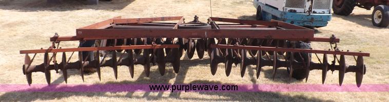 image for item J6944 International 330 tandem off-set disk