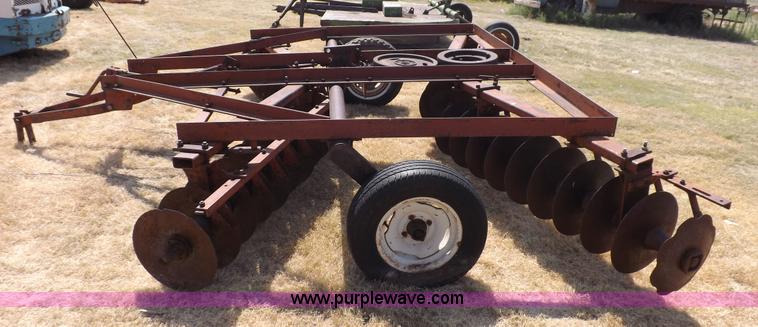 image for item J6944 International 330 tandem off-set disk