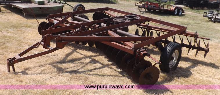 image for item J6944 International 330 tandem off-set disk