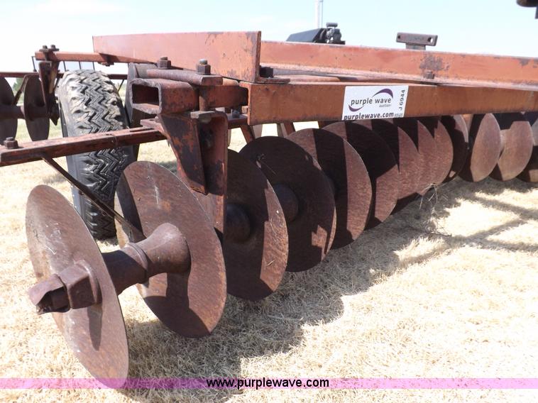 image for item J6944 International 330 tandem off-set disk