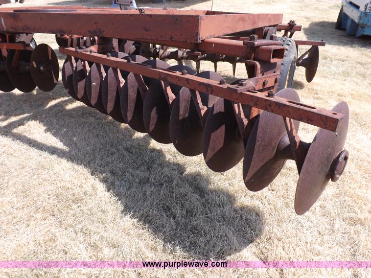 image for item J6944 International 330 tandem off-set disk