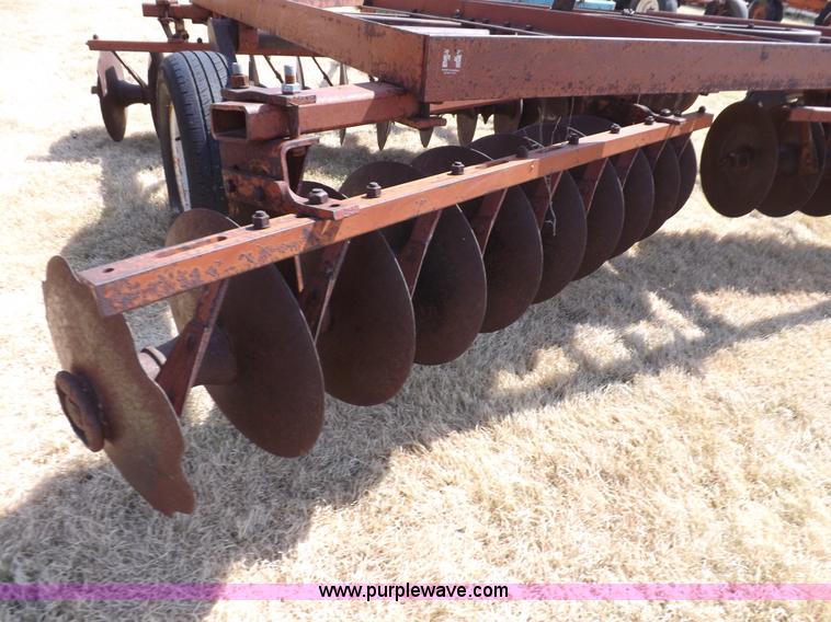 image for item J6944 International 330 tandem off-set disk