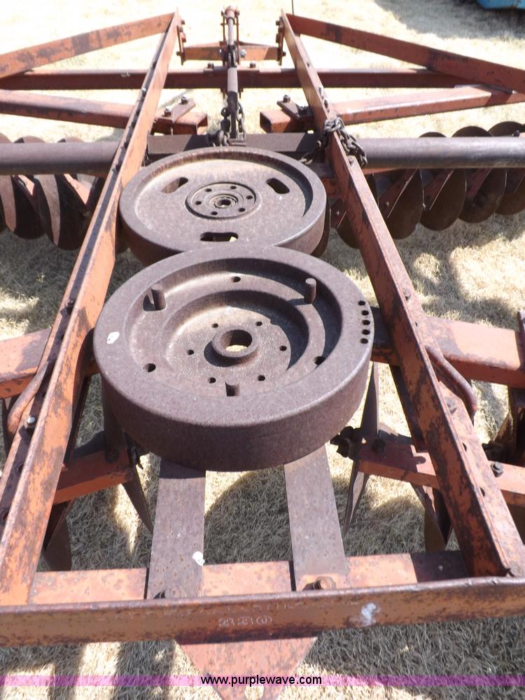 image for item J6944 International 330 tandem off-set disk