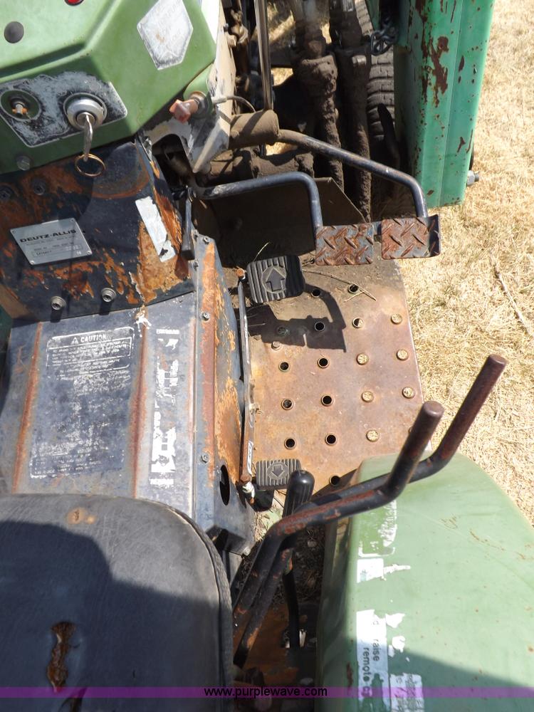 image for item J6946 Deutz Allis 5215 HST MFWD tractor