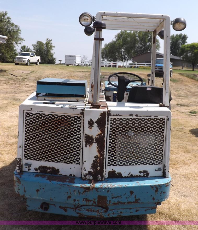 image for item J6949 Tennant 92 sweeper