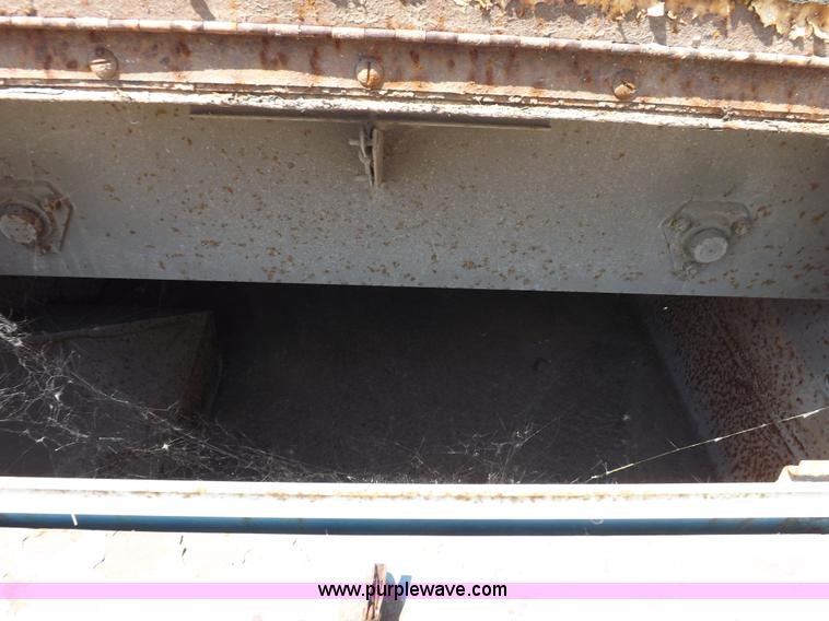 image for item J6949 Tennant 92 sweeper