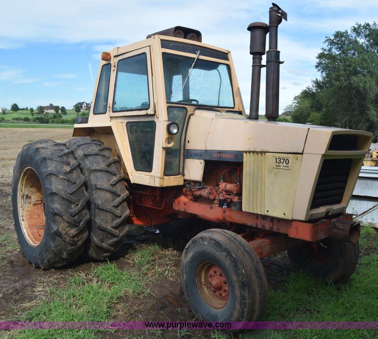 image for item J7856 1972 Case 1370 tractor