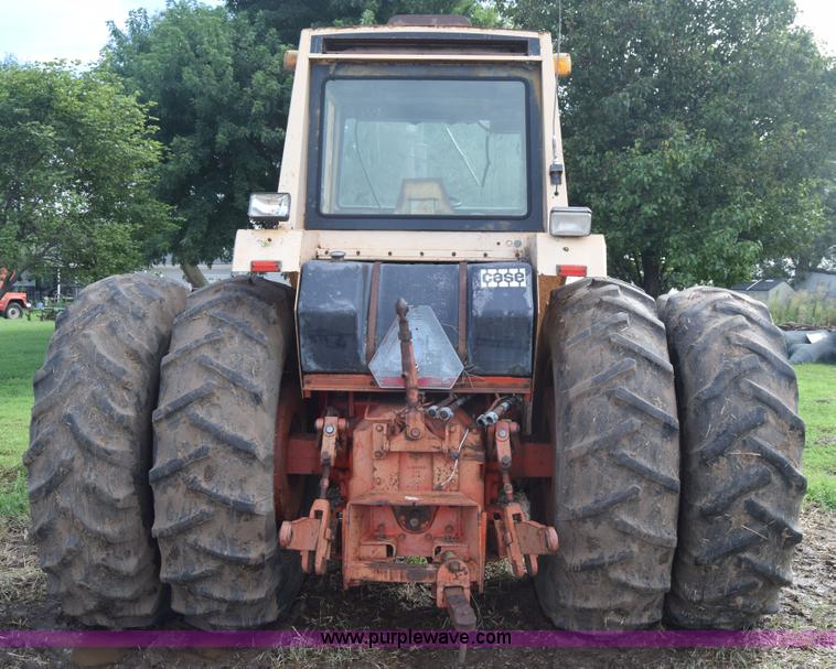 image for item J7856 1972 Case 1370 tractor