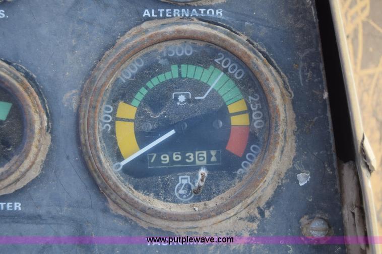 image for item J7856 1972 Case 1370 tractor