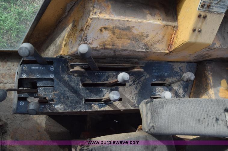 image for item J7856 1972 Case 1370 tractor