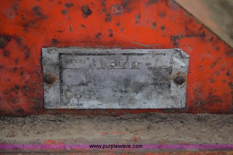 image for item J7856 1972 Case 1370 tractor