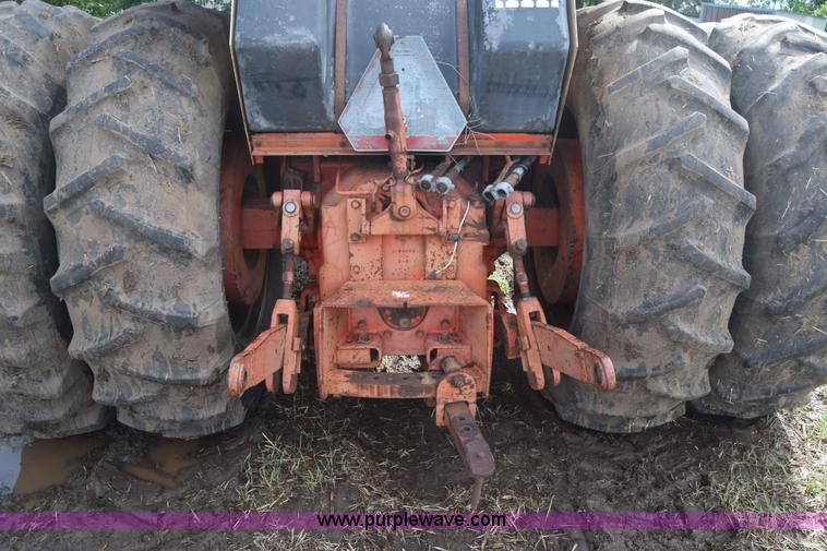 image for item J7856 1972 Case 1370 tractor