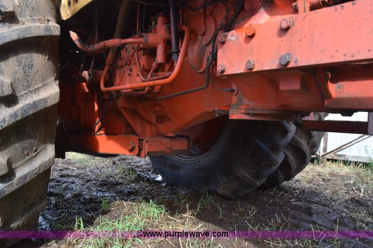 image for item J7856 1972 Case 1370 tractor