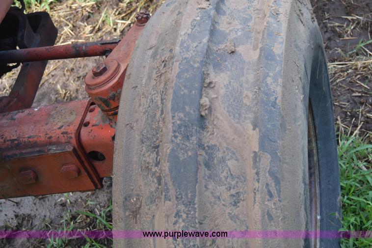 image for item J7856 1972 Case 1370 tractor