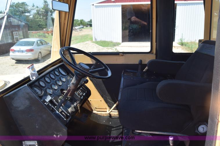 image for item J7938 1973 Case 2470 4WD tractor