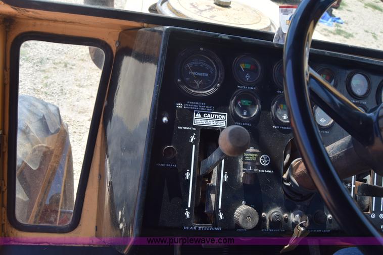 image for item J7938 1973 Case 2470 4WD tractor