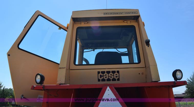 image for item J7938 1973 Case 2470 4WD tractor