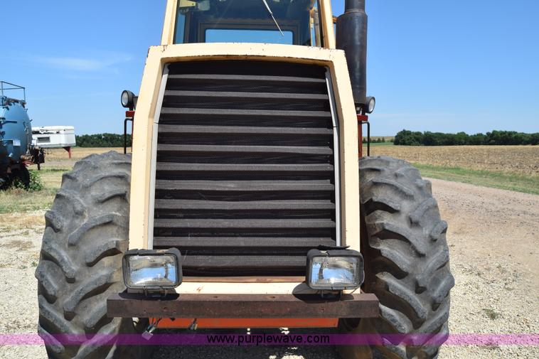 image for item J7938 1973 Case 2470 4WD tractor