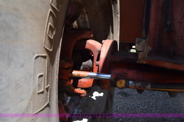 image for item J7938 1973 Case 2470 4WD tractor