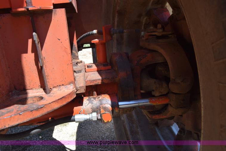 image for item J7938 1973 Case 2470 4WD tractor